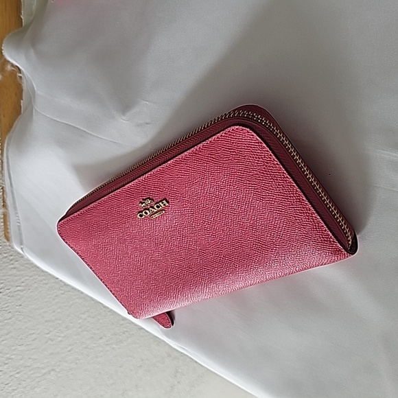 Coach  Pink Zip Around Accordion Leather  Wallet - Picture 5 of 10